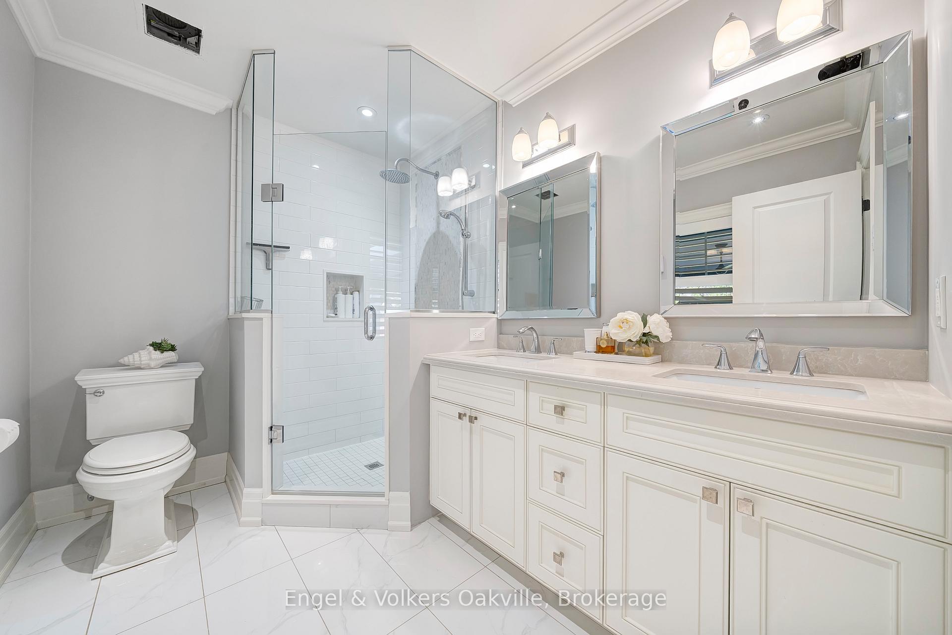 Photo 19 of 1378 Langdale Crescent, Oakville, Falgarwood — HOMEH
