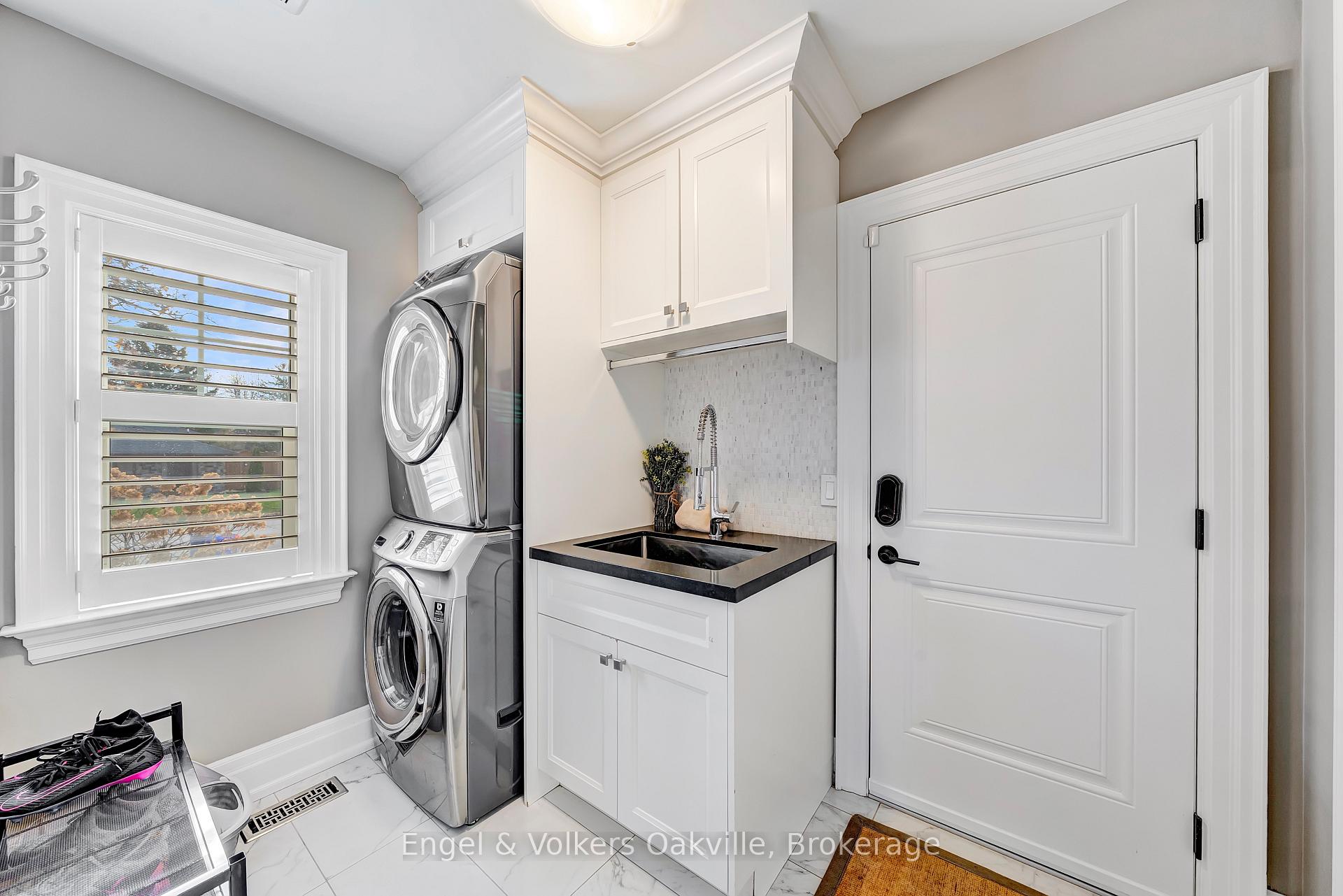 Photo 20 of 1378 Langdale Crescent, Oakville, Falgarwood — HOMEH