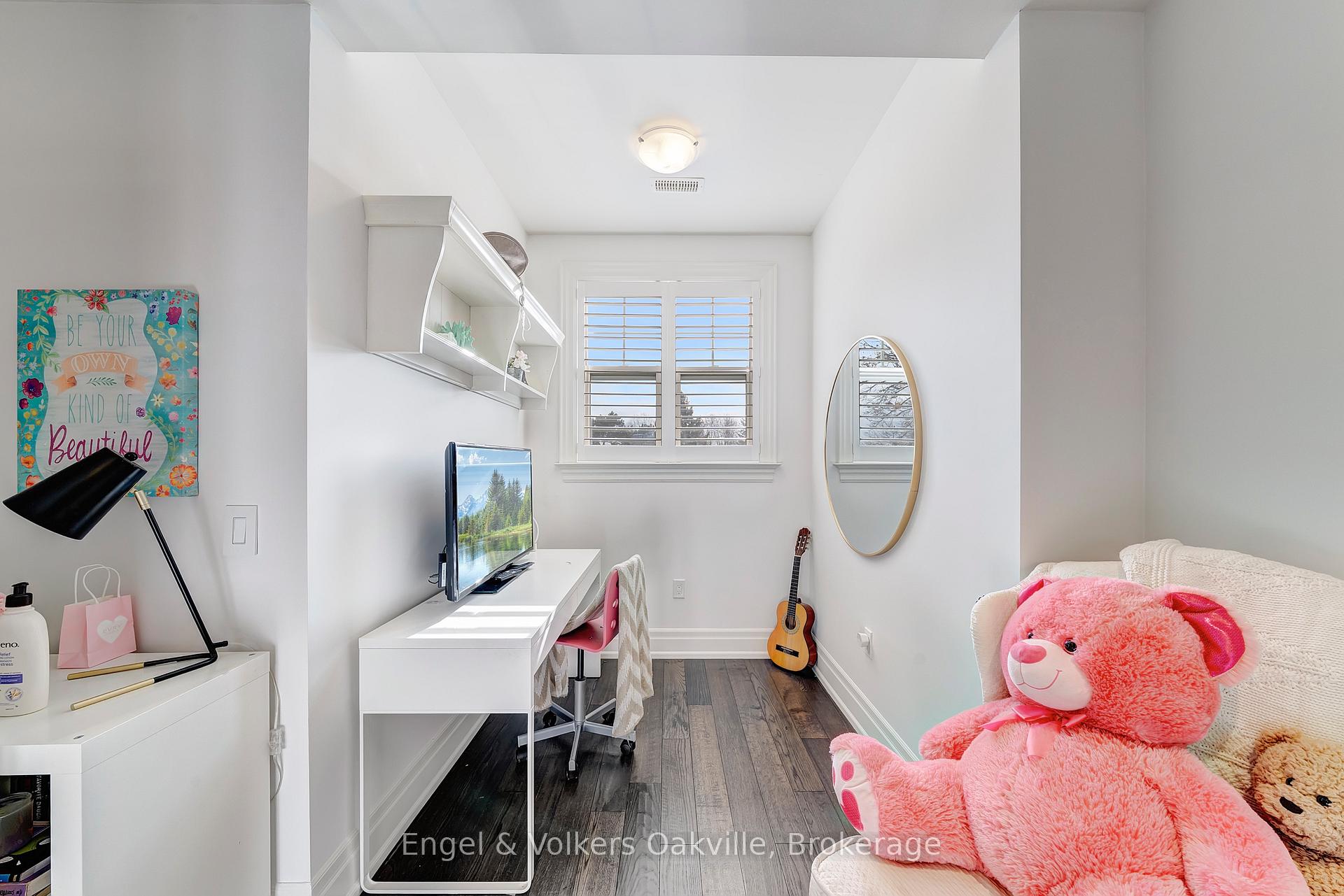 Photo 24 of 1378 Langdale Crescent, Oakville, Falgarwood — HOMEH