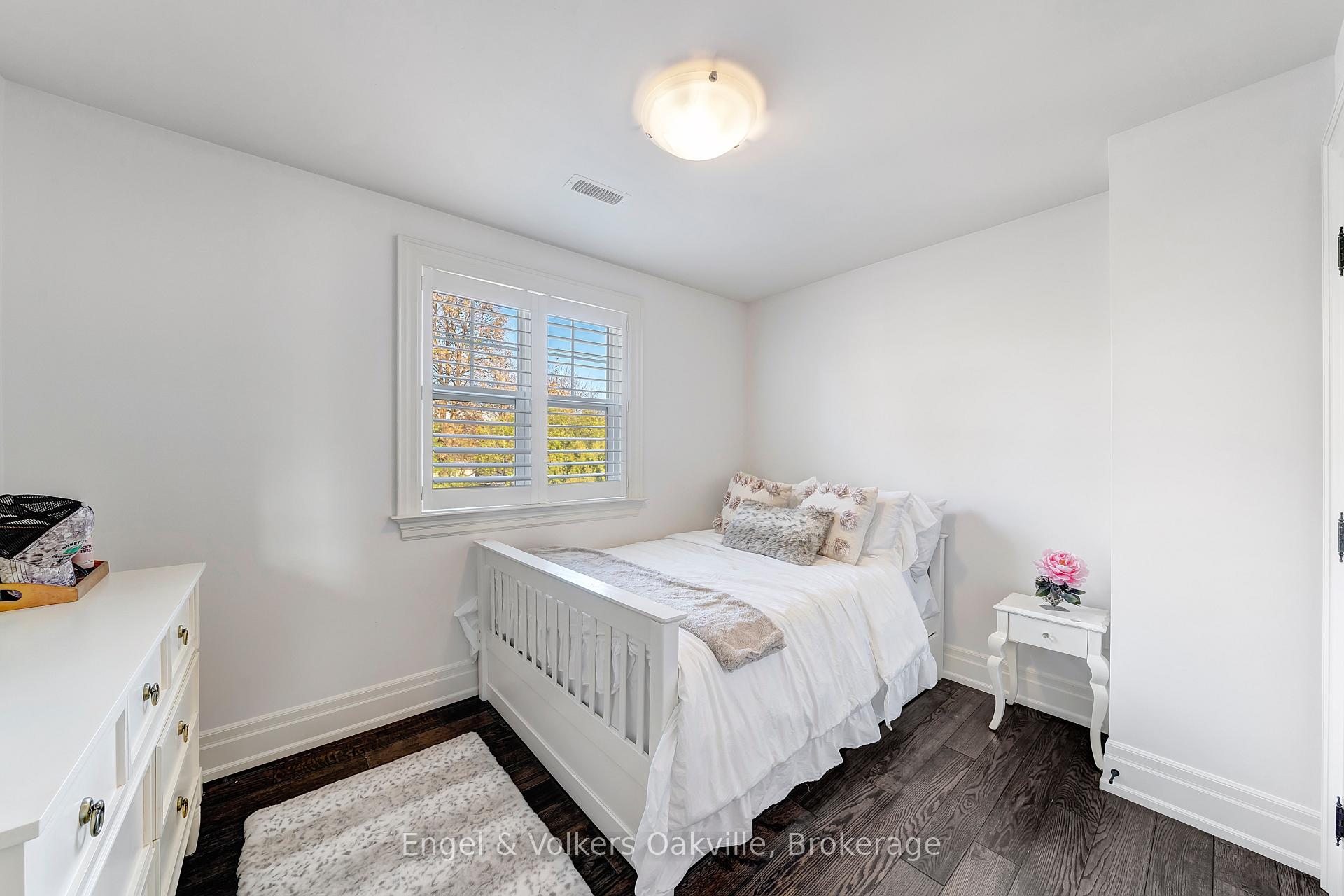 Photo 27 of 1378 Langdale Crescent, Oakville, Falgarwood — HOMEH