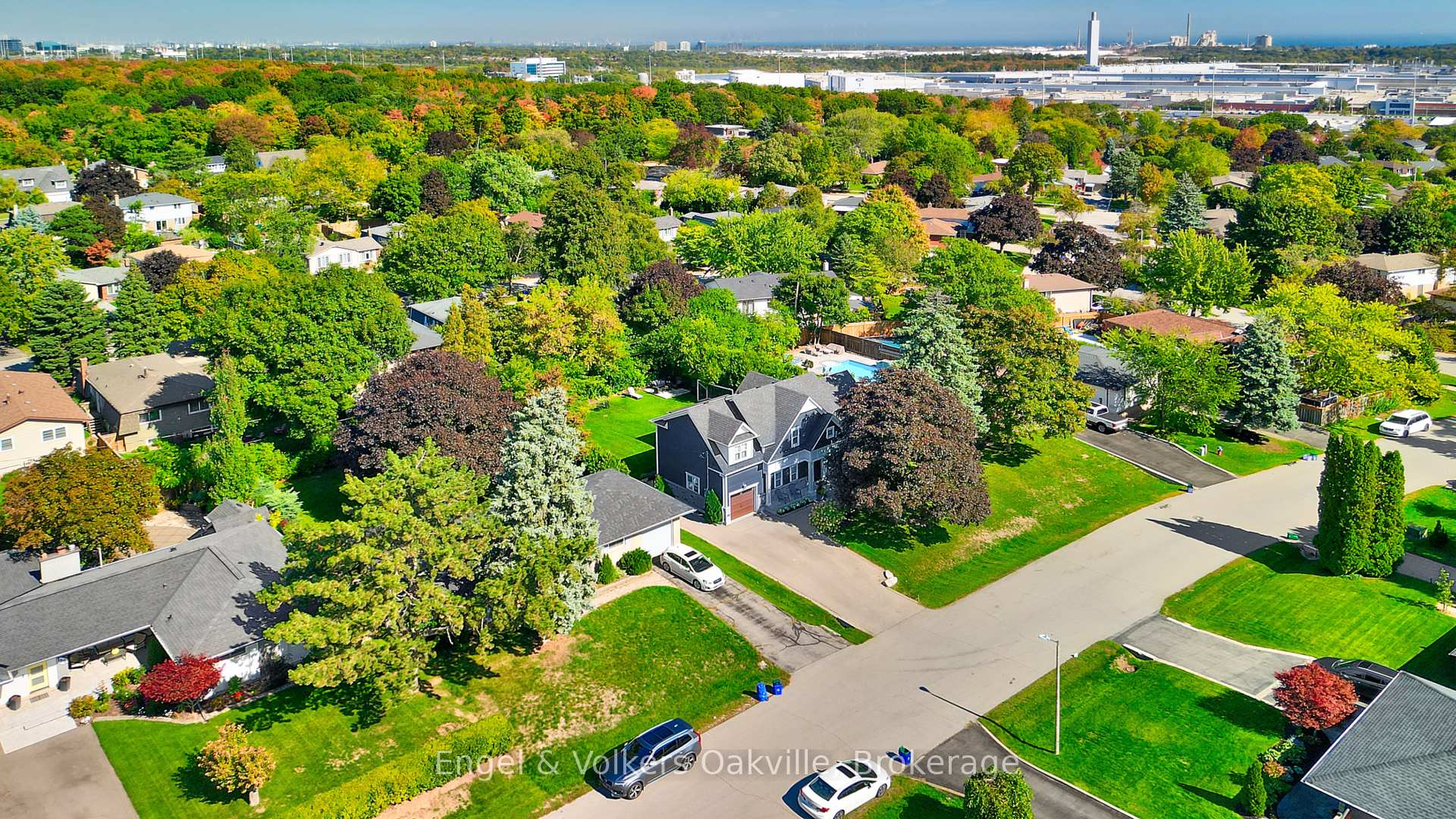 Photo 34 of 1378 Langdale Crescent, Oakville, Falgarwood — HOMEH