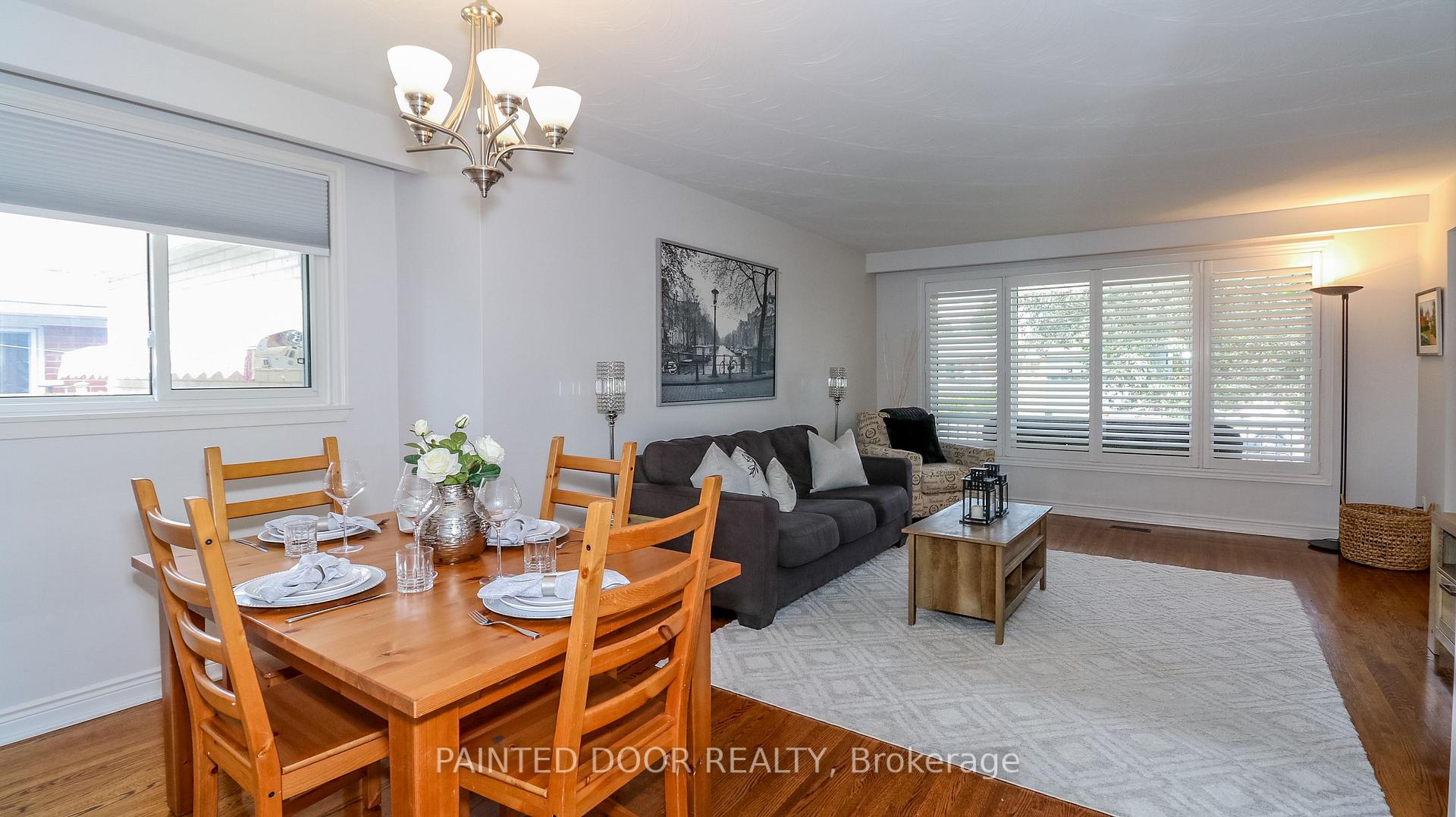 Photo 6 of 752 Silcote Road, Mississauga, Applewood — HOMEH