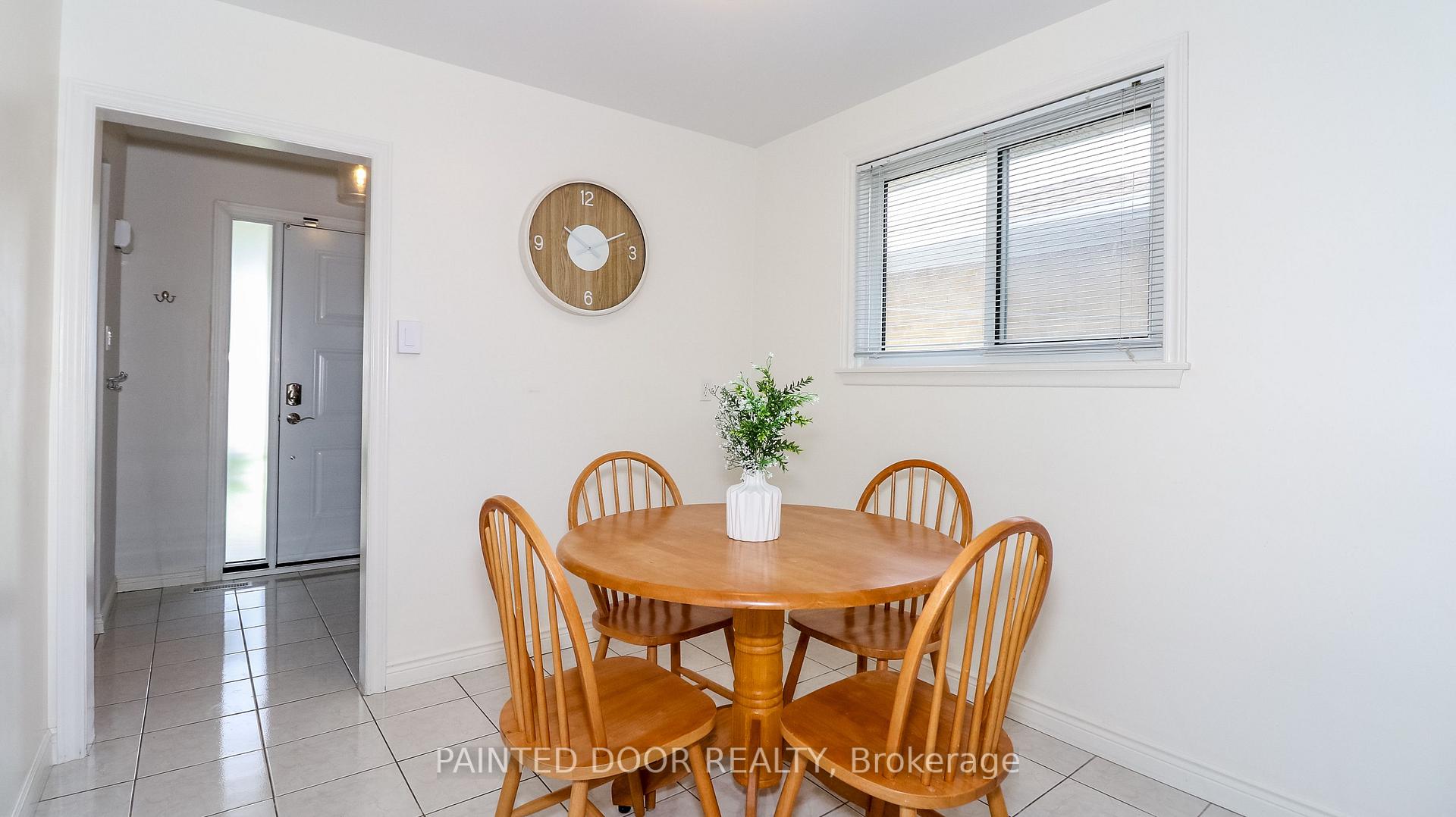 Photo 9 of 752 Silcote Road, Mississauga, Applewood — HOMEH