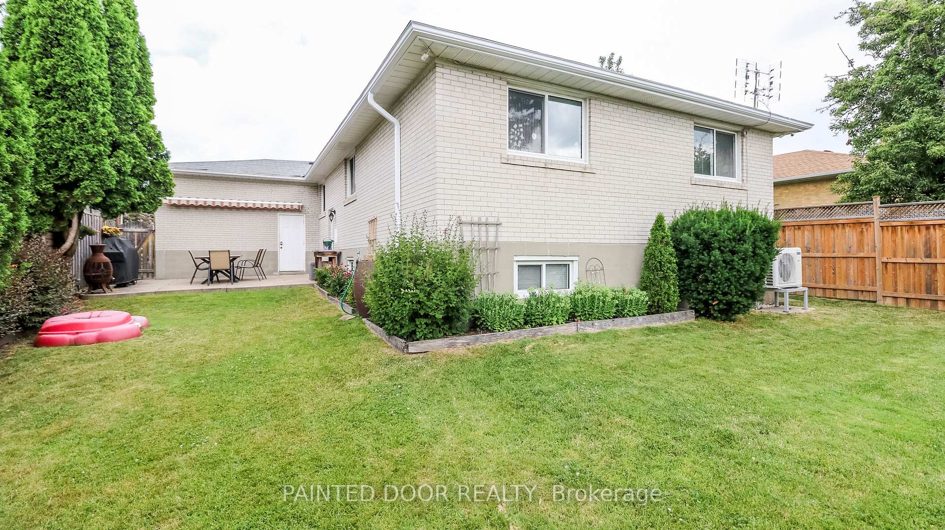 Photo 25 of 752 Silcote Road, Mississauga, Applewood — HOMEH