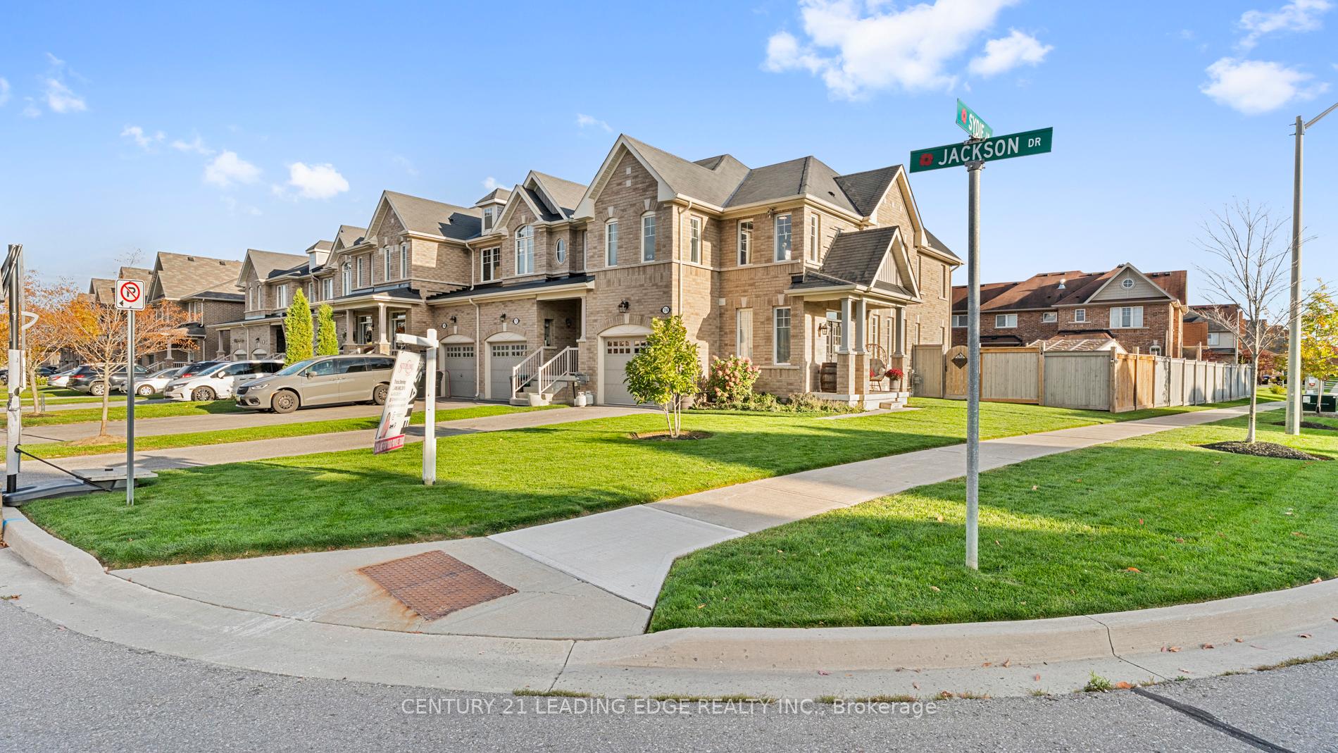 Photo 1 of 74 Jackson Drive, New Tecumseth, Tottenham — HOMEH