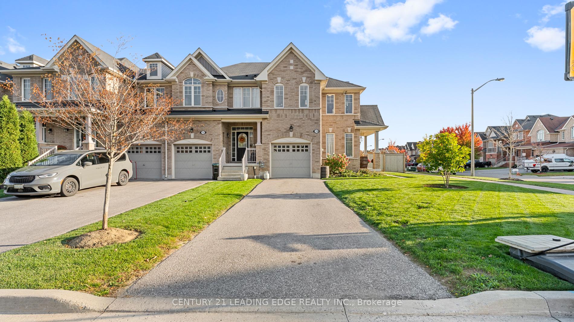 Photo 3 of 74 Jackson Drive, New Tecumseth, Tottenham — HOMEH