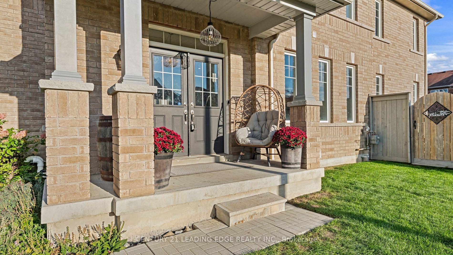 Photo 4 of 74 Jackson Drive, New Tecumseth, Tottenham — HOMEH