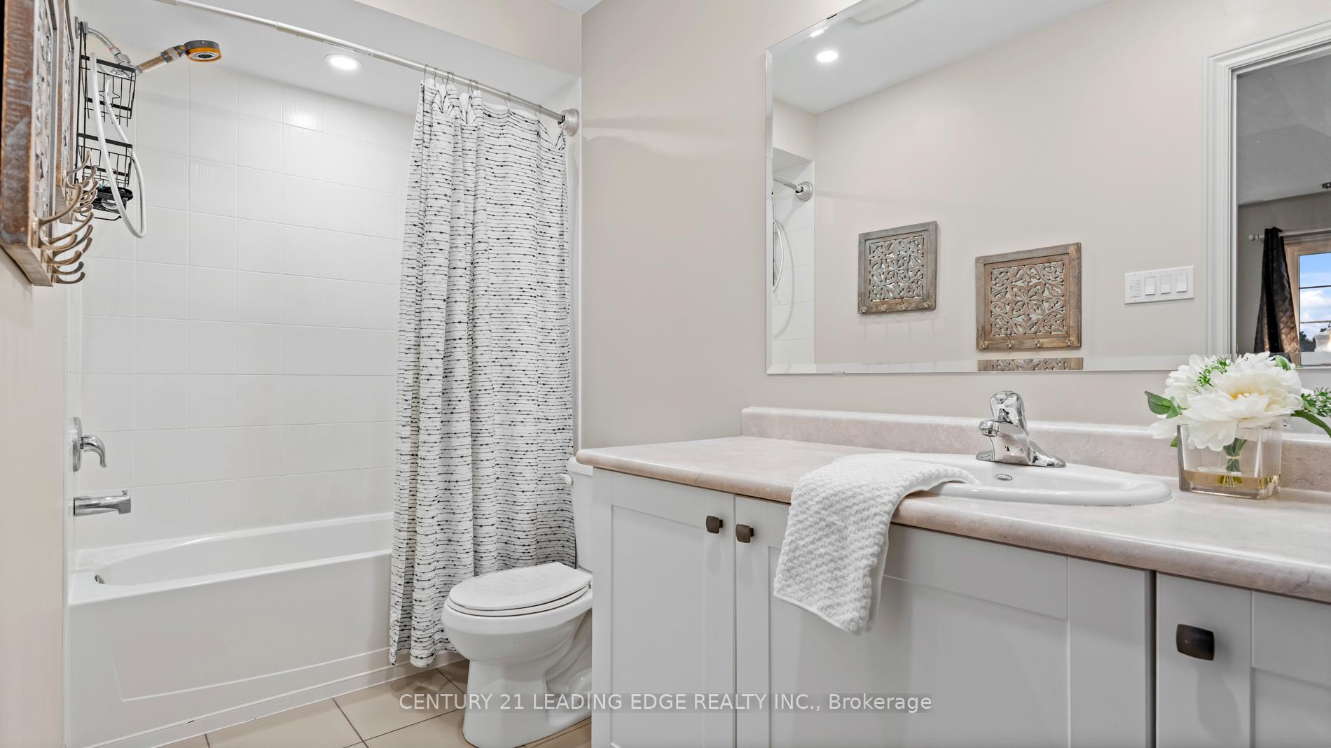 Photo 21 of 74 Jackson Drive, New Tecumseth, Tottenham — HOMEH