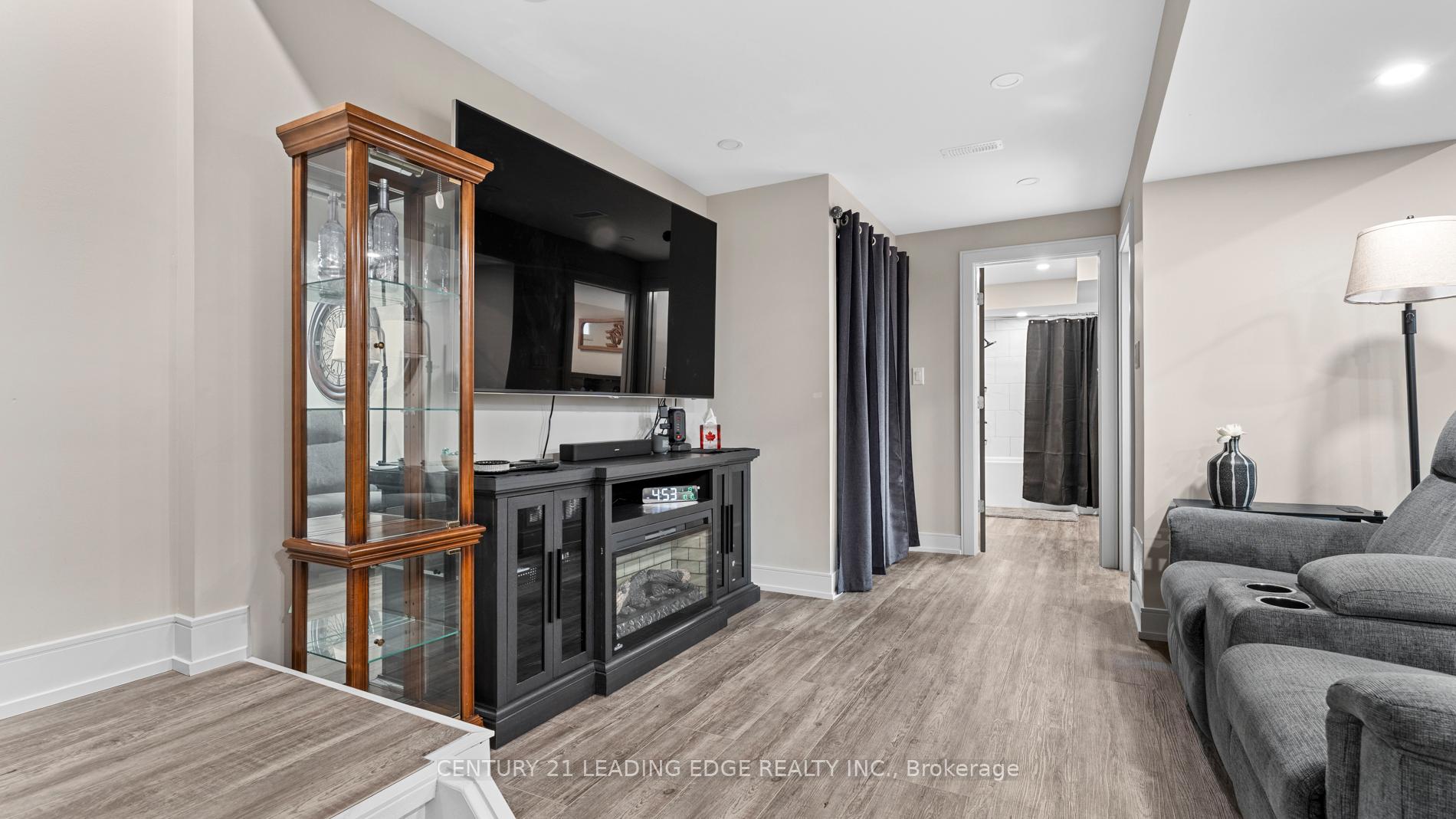 Photo 34 of 74 Jackson Drive, New Tecumseth, Tottenham — HOMEH
