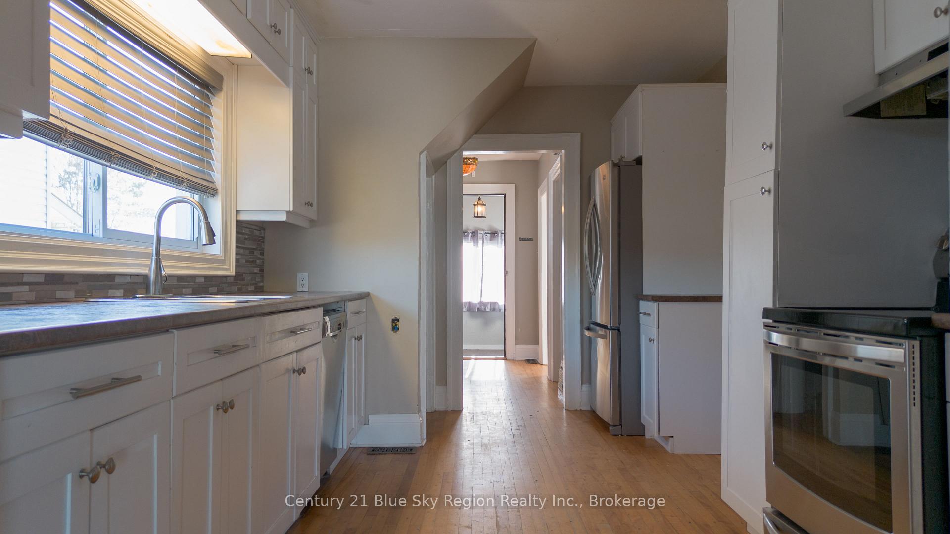 Photo 9 of 482 O'Brien Street, North Bay, Central — HOMEH