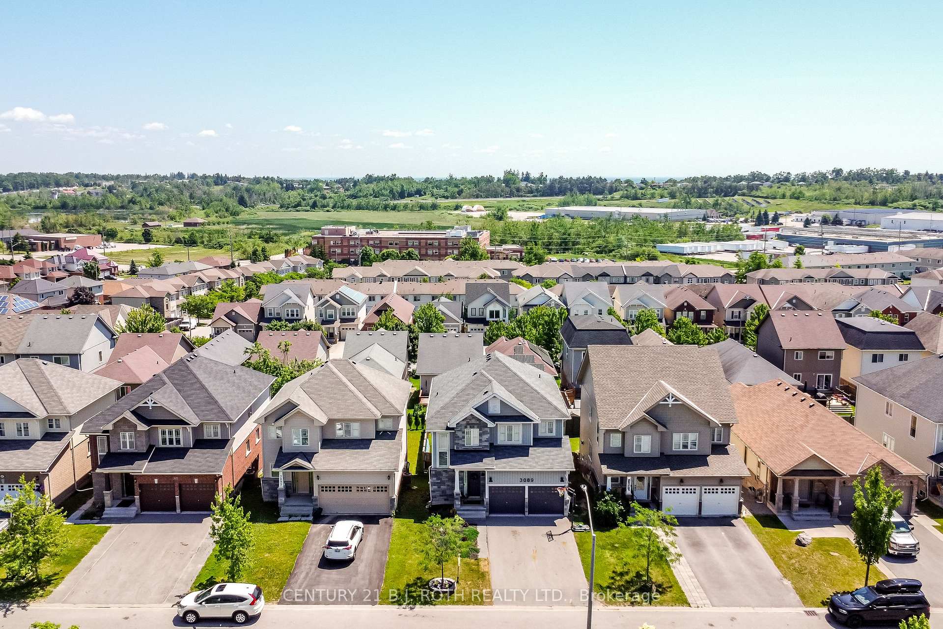 Photo 2 of 3089 Emperor Drive, Orillia — HOMEH