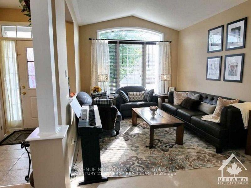 Photo 3 of 521 Jodi Court, Ottawa, Mer Bleue/Bradley Estates/Anderson Park — HOMEH