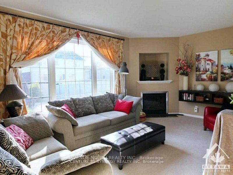 Photo 4 of 521 Jodi Court, Ottawa, Mer Bleue/Bradley Estates/Anderson Park — HOMEH