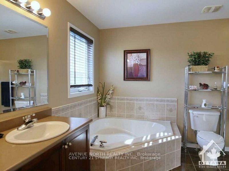 Photo 10 of 521 Jodi Court, Ottawa, Mer Bleue/Bradley Estates/Anderson Park — HOMEH