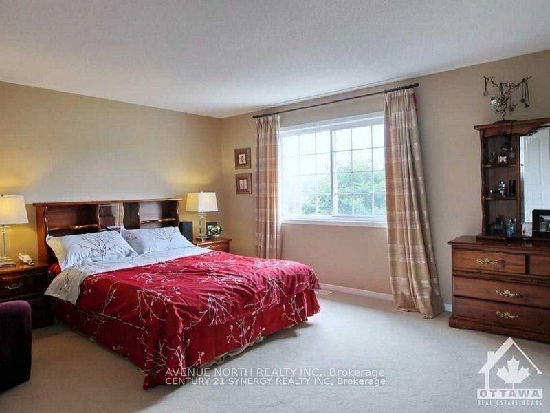 Photo 12 of 521 Jodi Court, Ottawa, Mer Bleue/Bradley Estates/Anderson Park — HOMEH