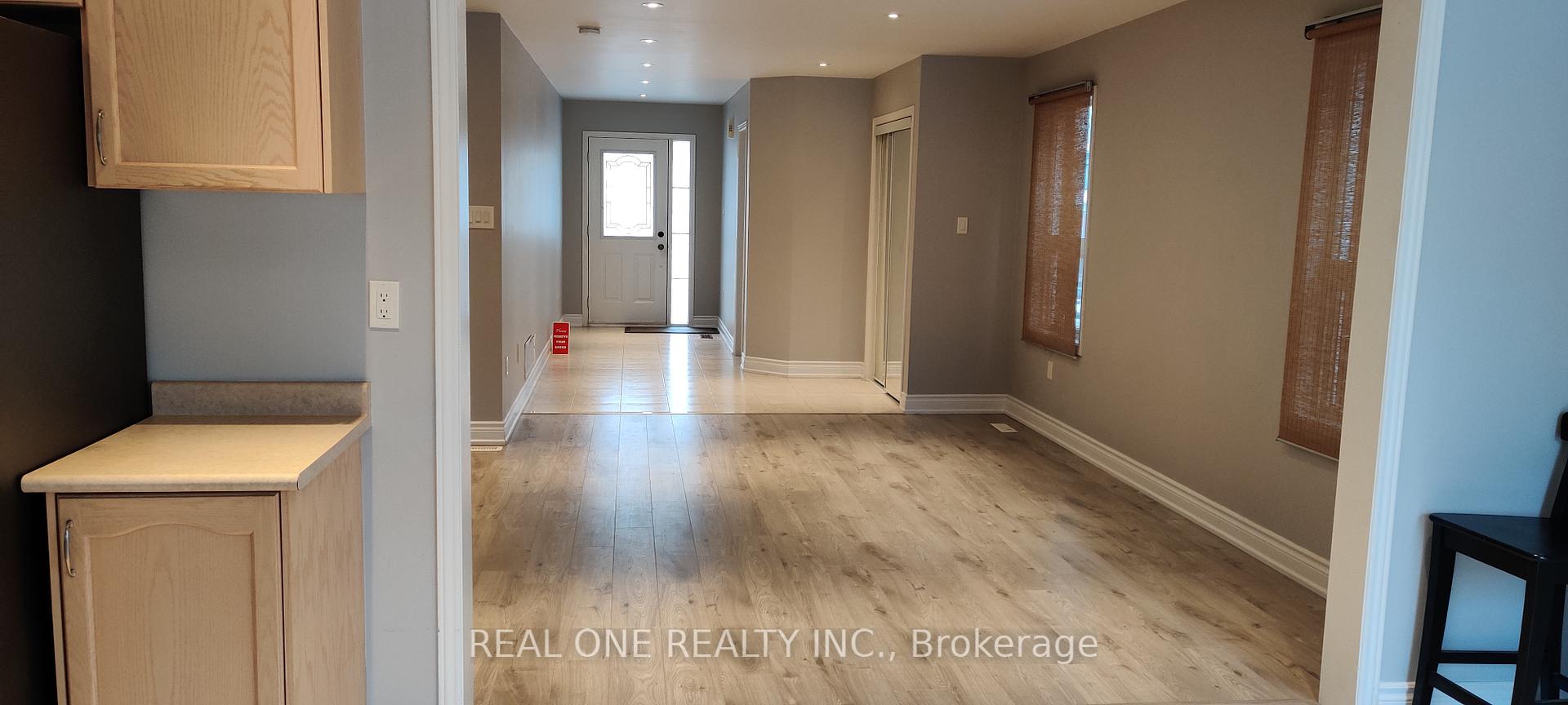 Photo 2 of 63 Briarcrest Drive, Markham, Berczy — HOMEH