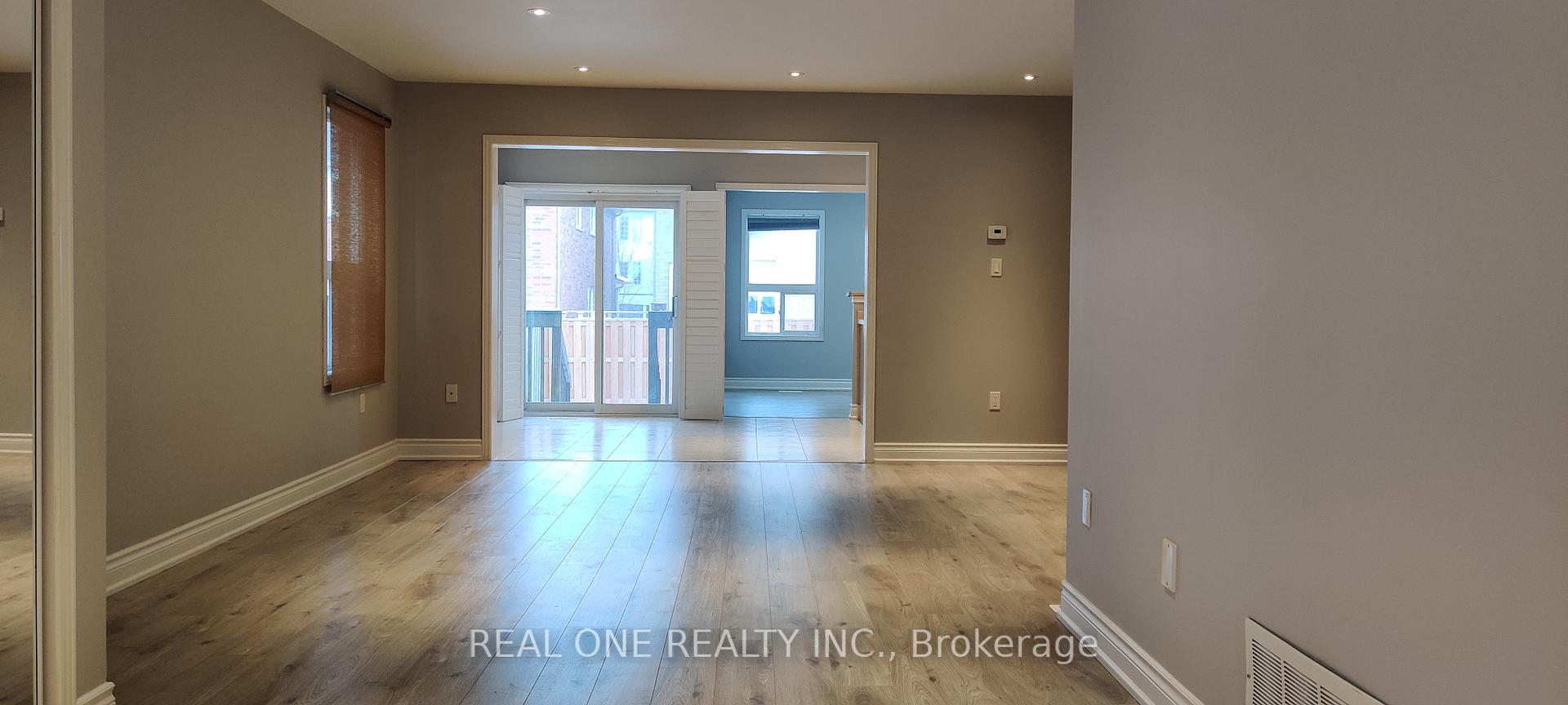Photo 3 of 63 Briarcrest Drive, Markham, Berczy — HOMEH