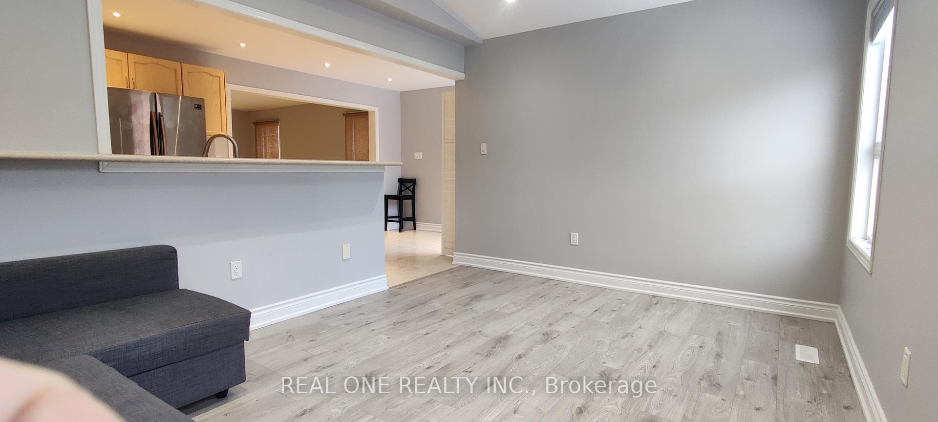 Photo 11 of 63 Briarcrest Drive, Markham, Berczy — HOMEH