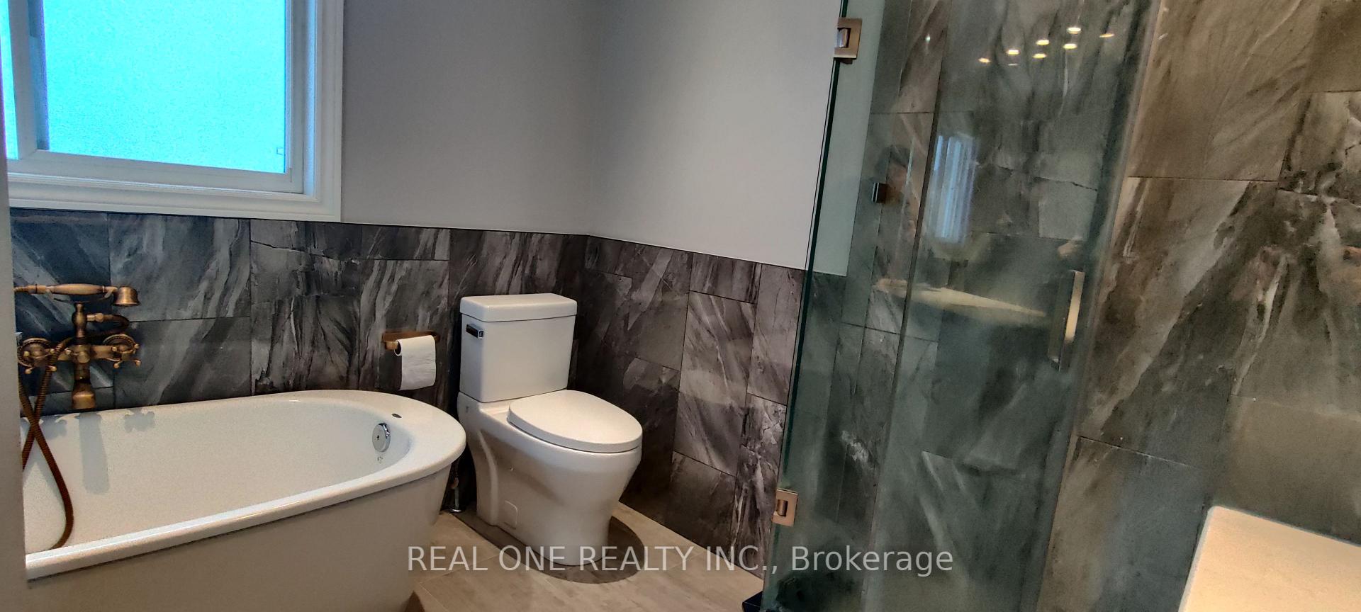 Photo 25 of 63 Briarcrest Drive, Markham, Berczy — HOMEH