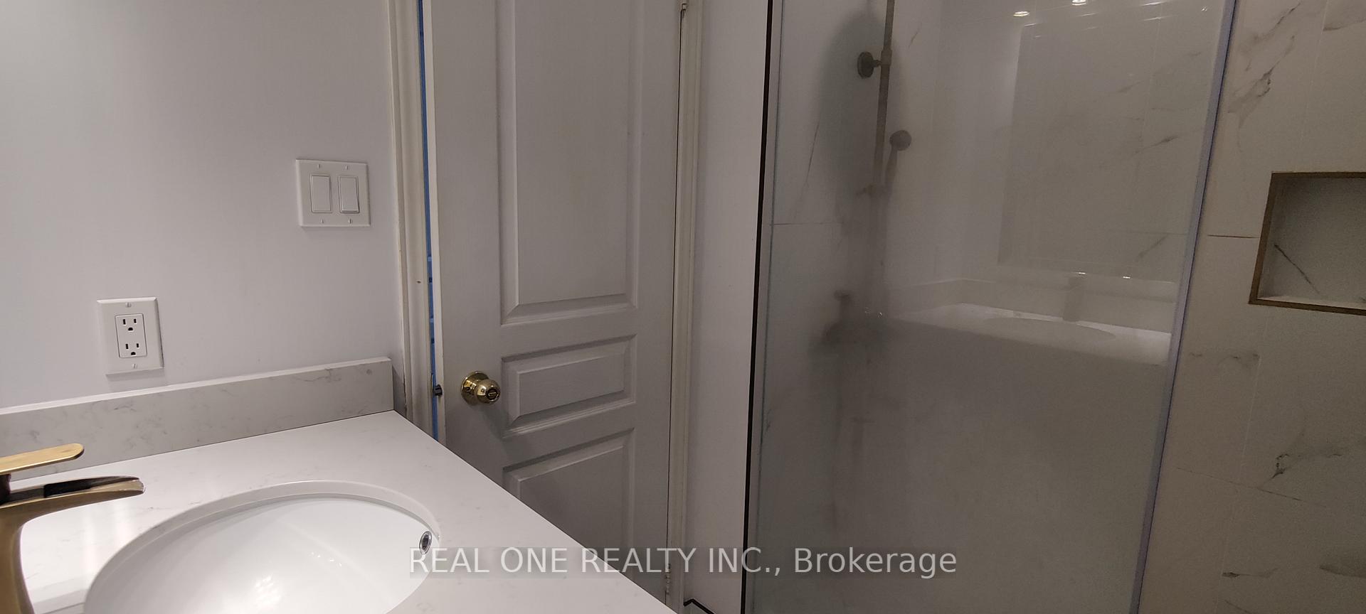 Photo 33 of 63 Briarcrest Drive, Markham, Berczy — HOMEH
