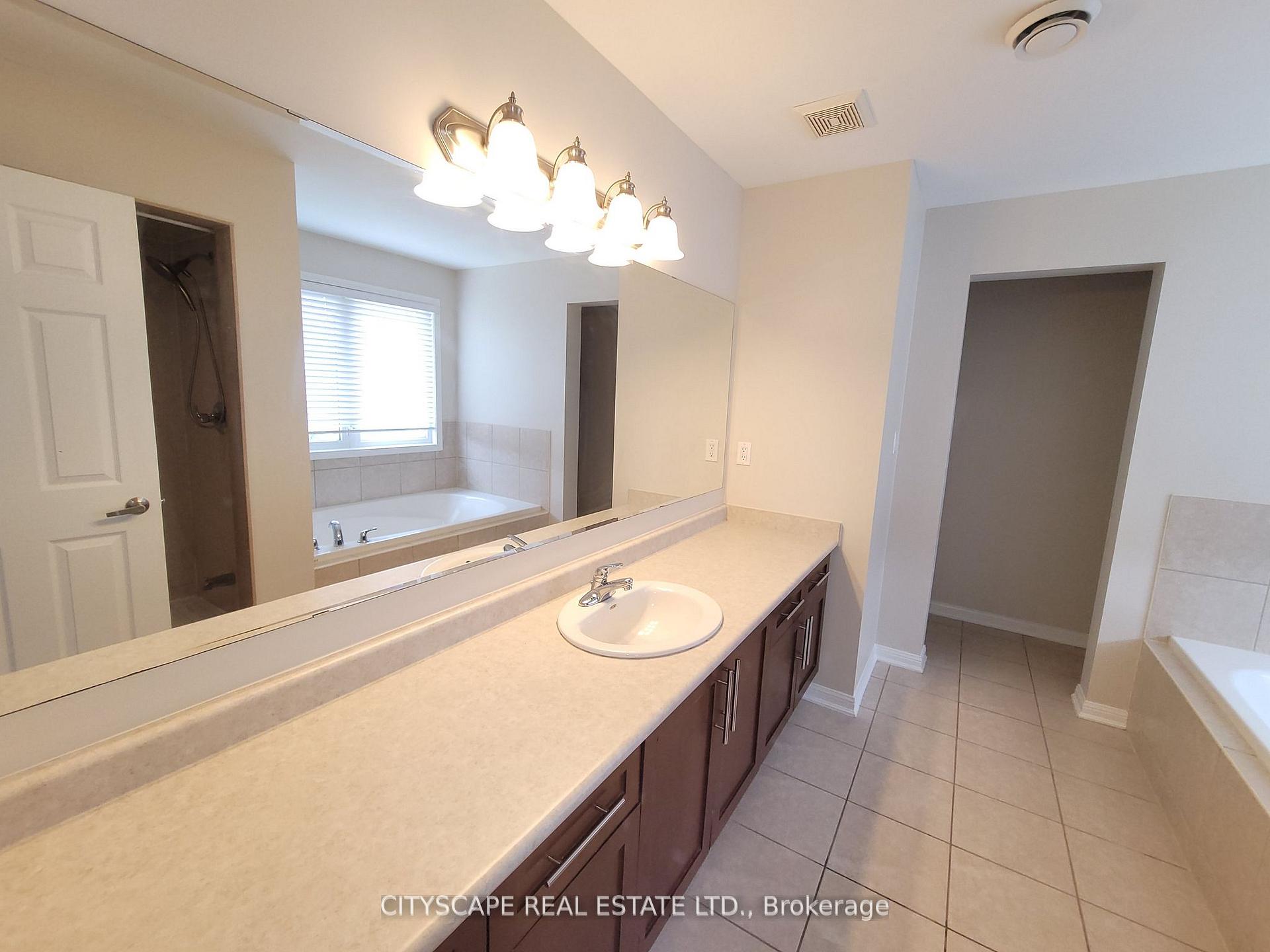 Photo 13 of 219 Mcginnis Crescent, Milton, Harrison — HOMEH