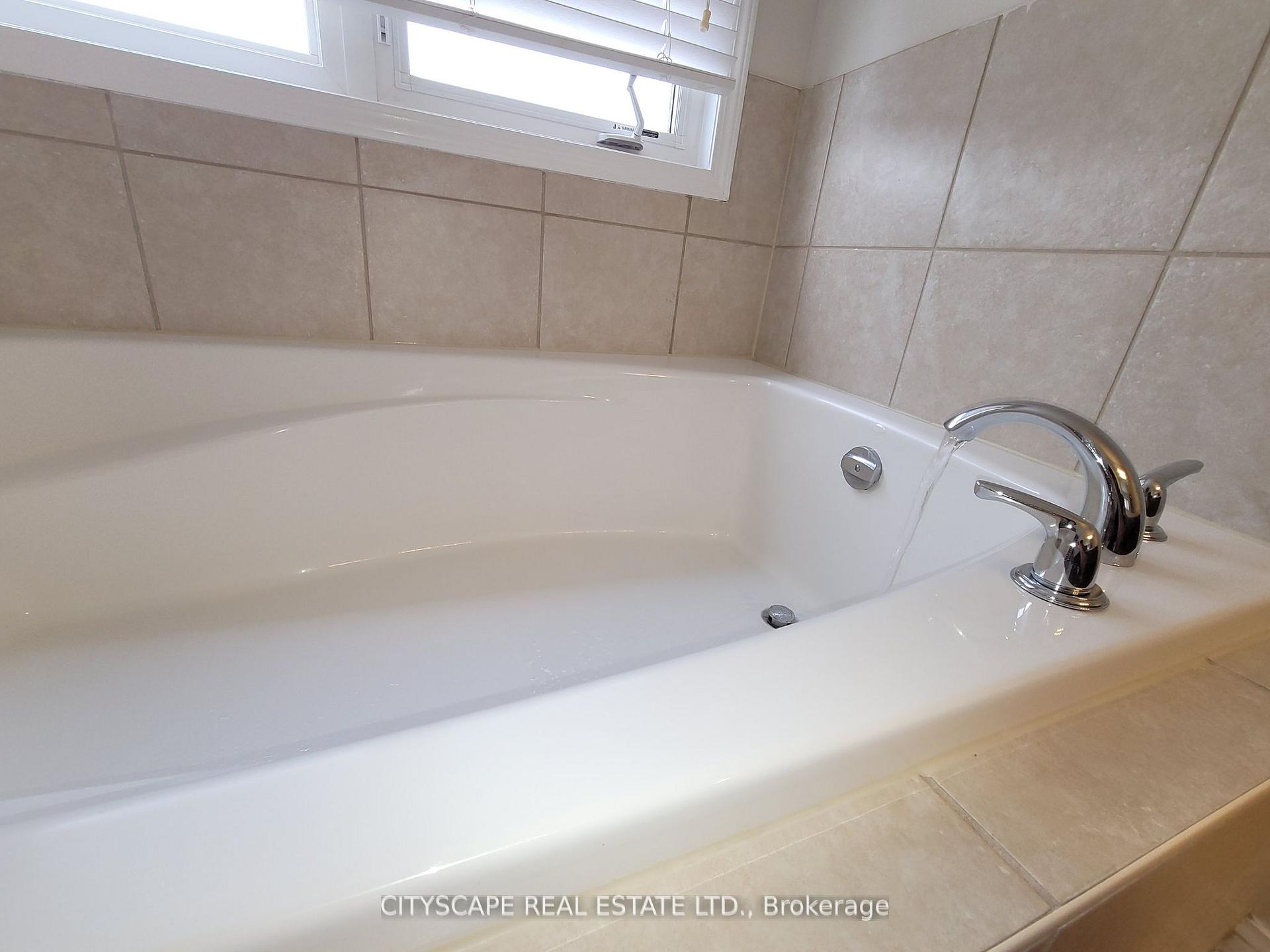 Photo 6 of 219 Mcginnis Crescent, Milton, Harrison — HOMEH