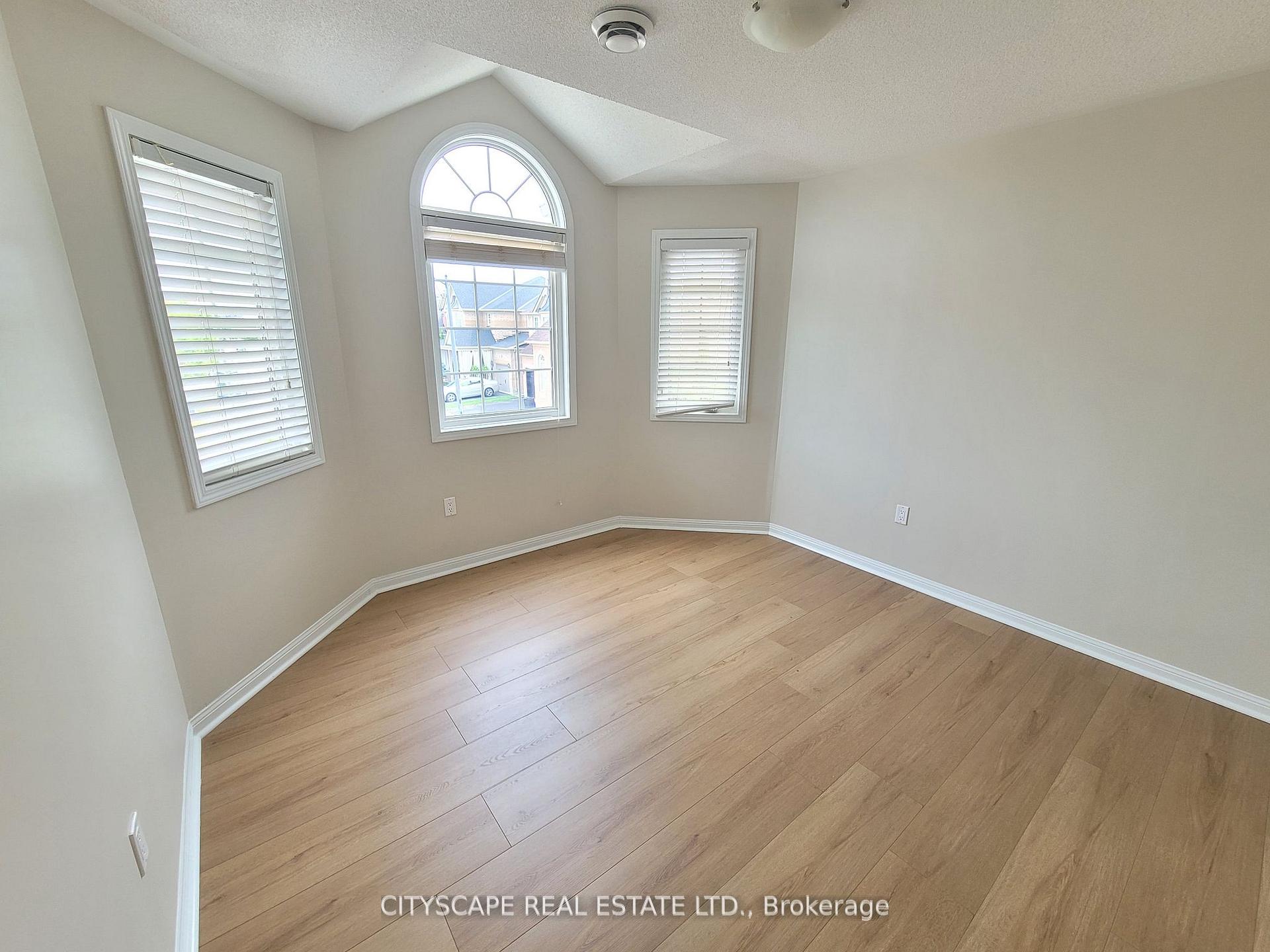 Photo 8 of 219 Mcginnis Crescent, Milton, Harrison — HOMEH