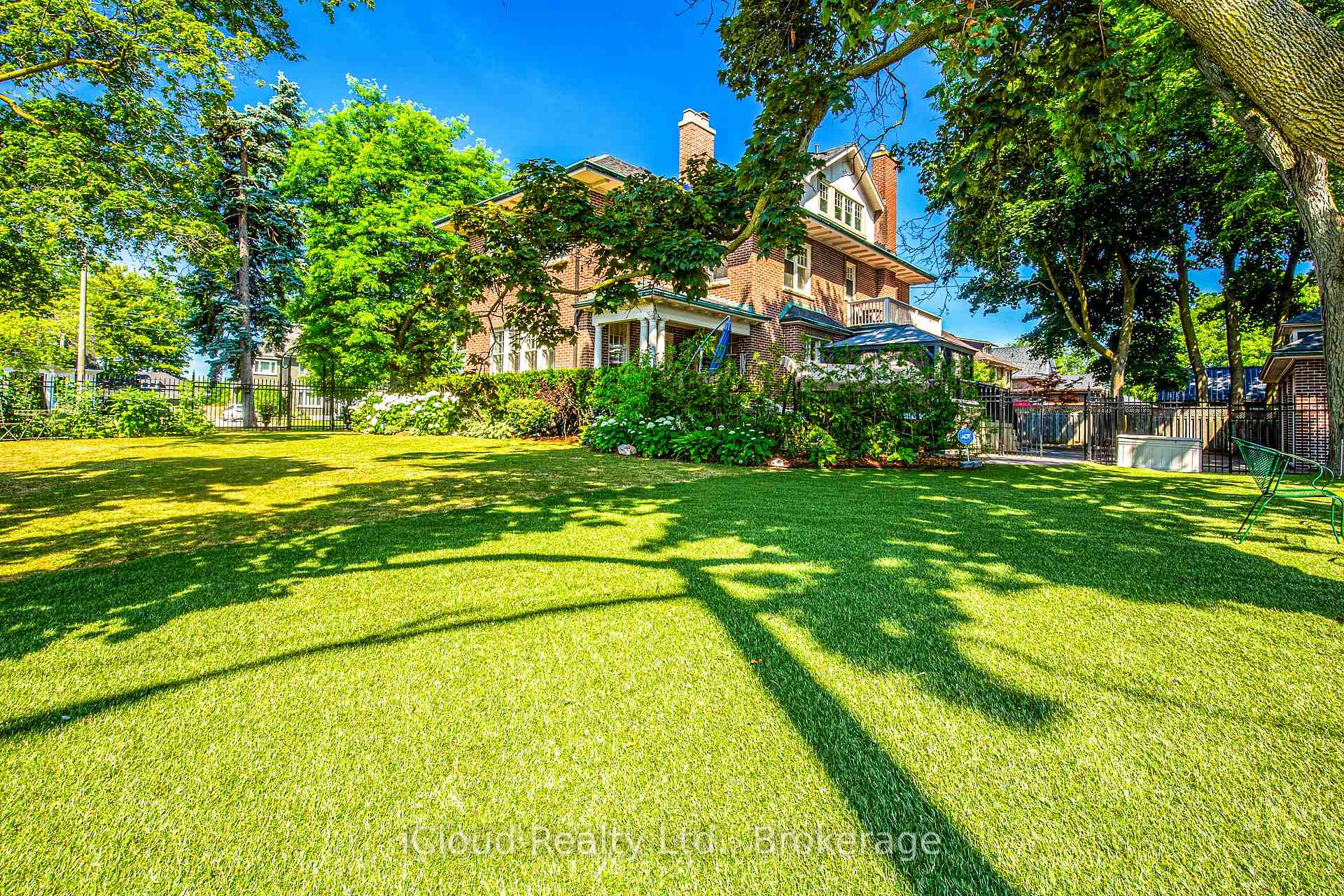 Photo 4 of 447 Simcoe Street N, Oshawa, O'Neill — HOMEH