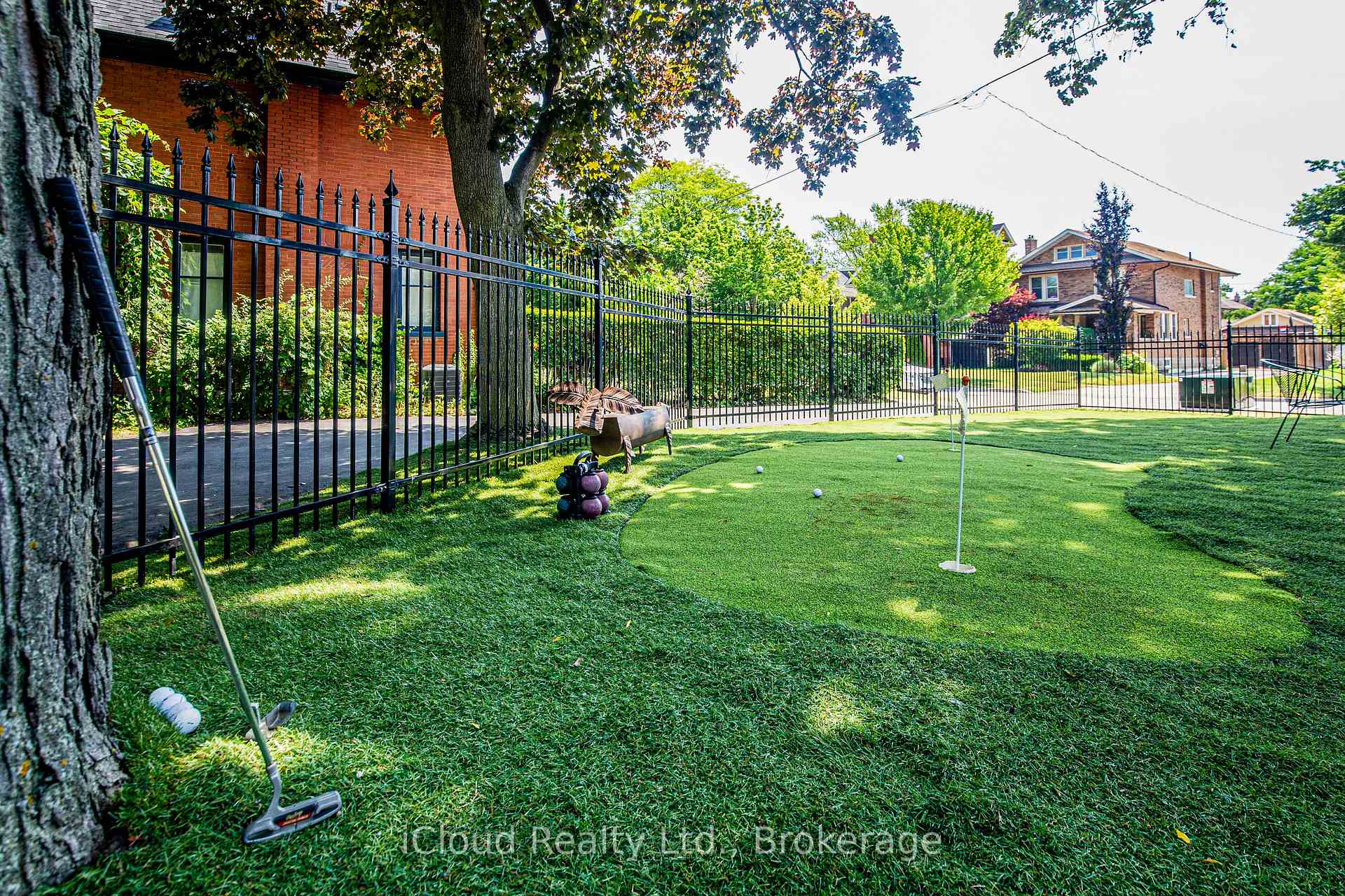 Photo 6 of 447 Simcoe Street N, Oshawa, O'Neill — HOMEH
