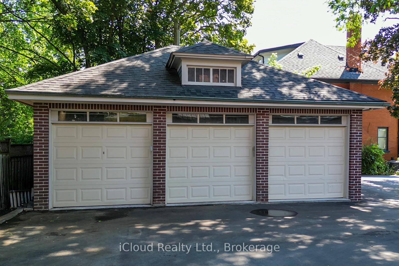 Photo 9 of 447 Simcoe Street N, Oshawa, O'Neill — HOMEH