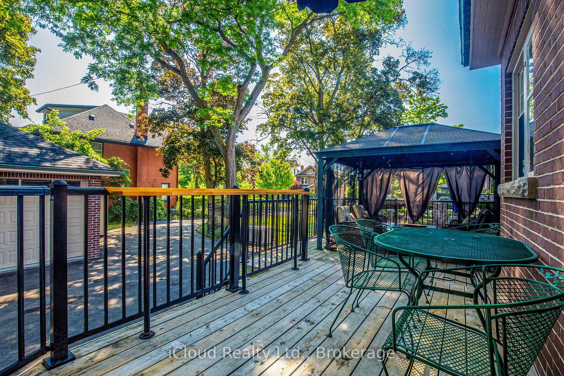 Photo 13 of 447 Simcoe Street N, Oshawa, O'Neill — HOMEH