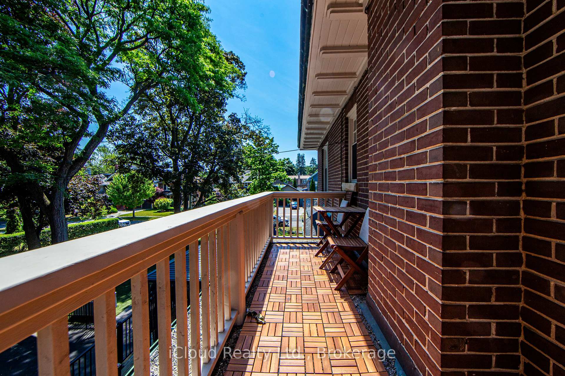 Photo 14 of 447 Simcoe Street N, Oshawa, O'Neill — HOMEH