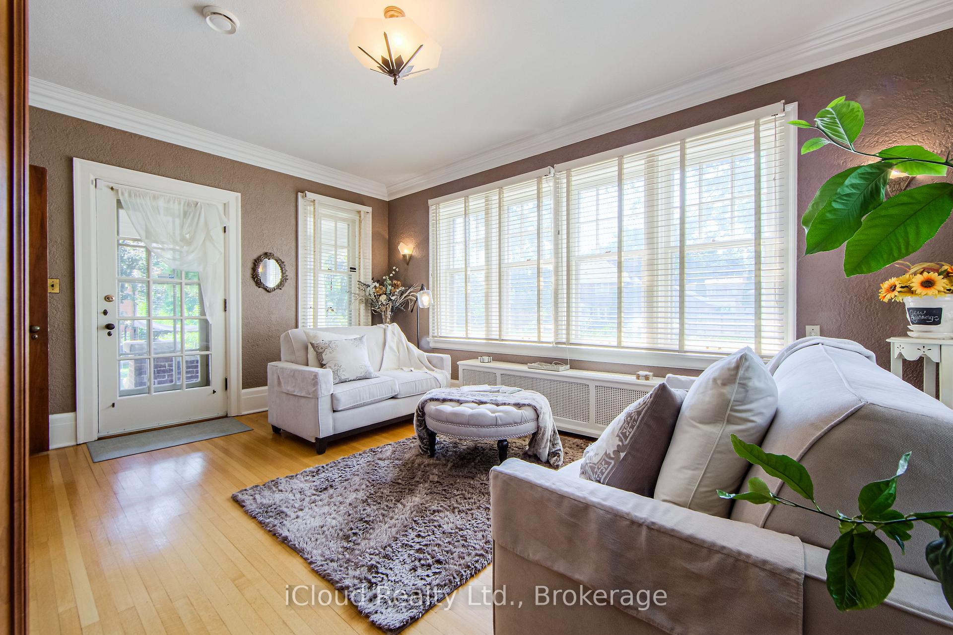 Photo 23 of 447 Simcoe Street N, Oshawa, O'Neill — HOMEH