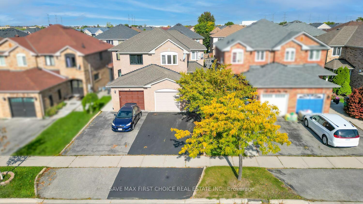 Photo 2 of 3389 Scotch Pine Gate, Mississauga, Lisgar — HOMEH