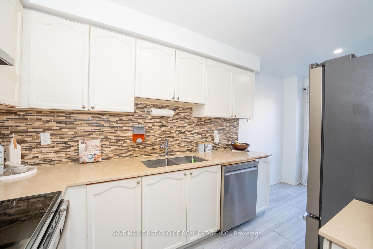 Photo 13 of 3389 Scotch Pine Gate, Mississauga, Lisgar — HOMEH