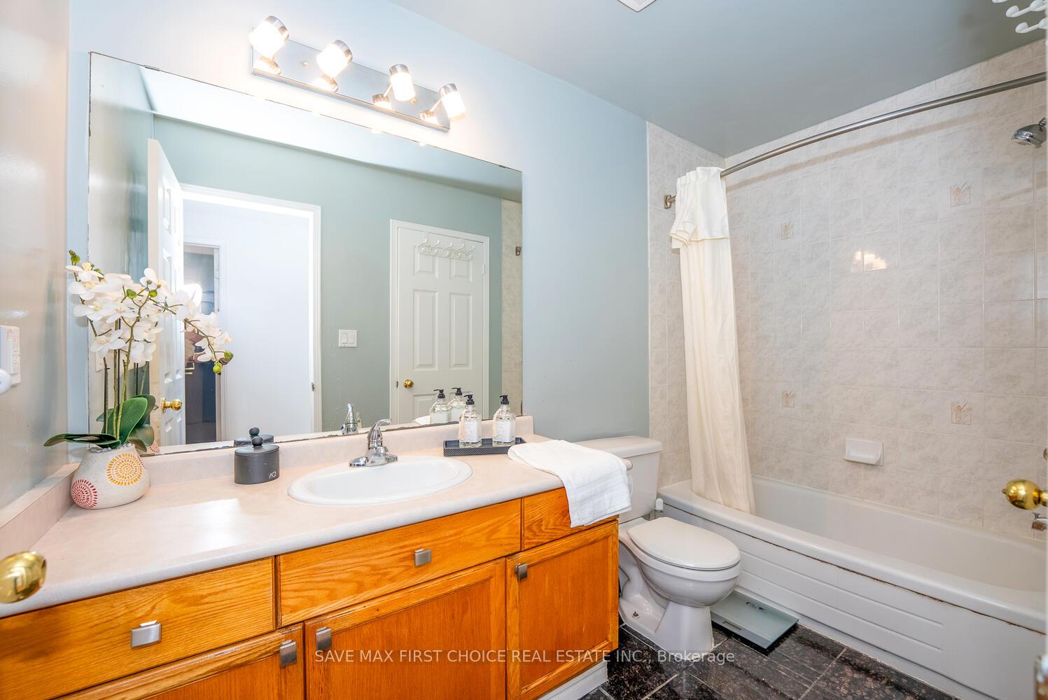 Photo 23 of 3389 Scotch Pine Gate, Mississauga, Lisgar — HOMEH