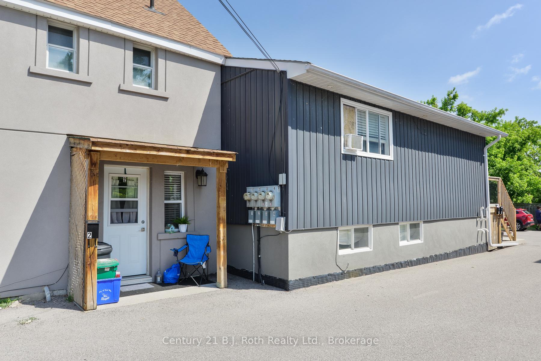 Photo 3 of 62 Dunlop Street, Orillia — HOMEH