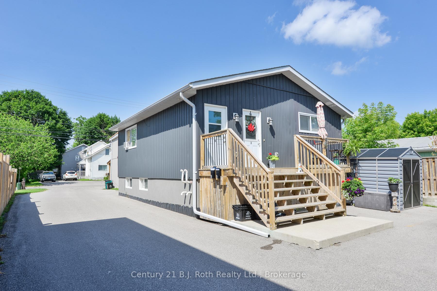 Photo 4 of 62 Dunlop Street, Orillia — HOMEH