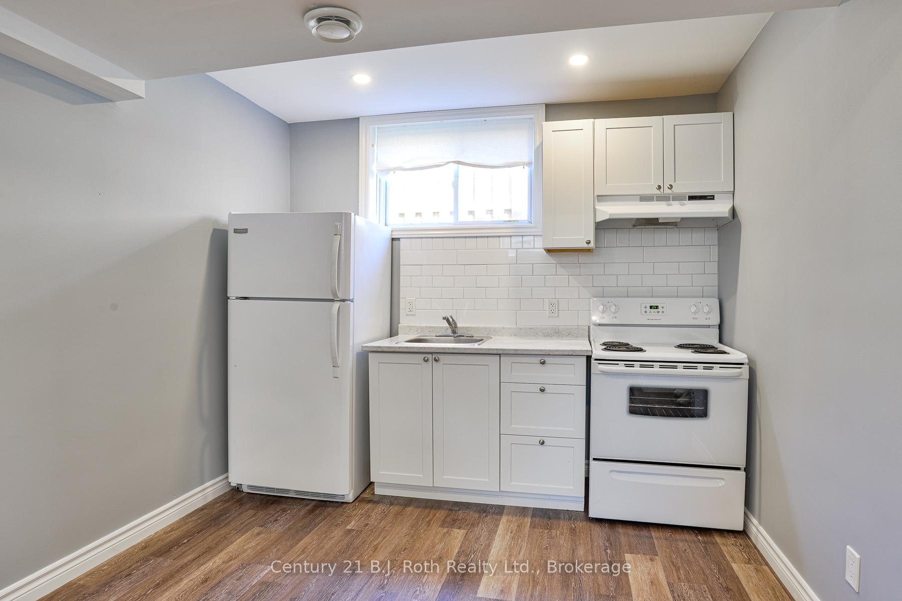 Photo 14 of 62 Dunlop Street, Orillia — HOMEH