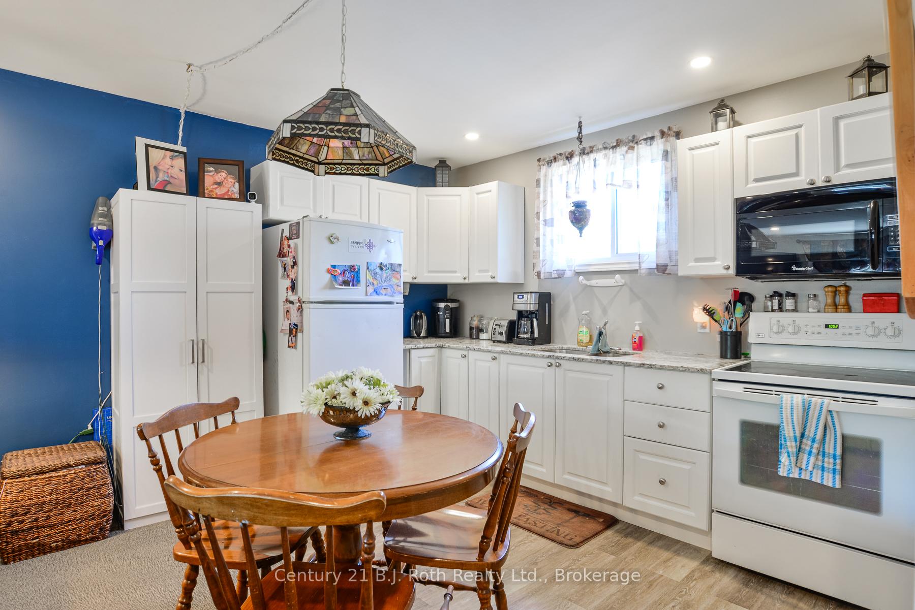 Photo 18 of 62 Dunlop Street, Orillia — HOMEH