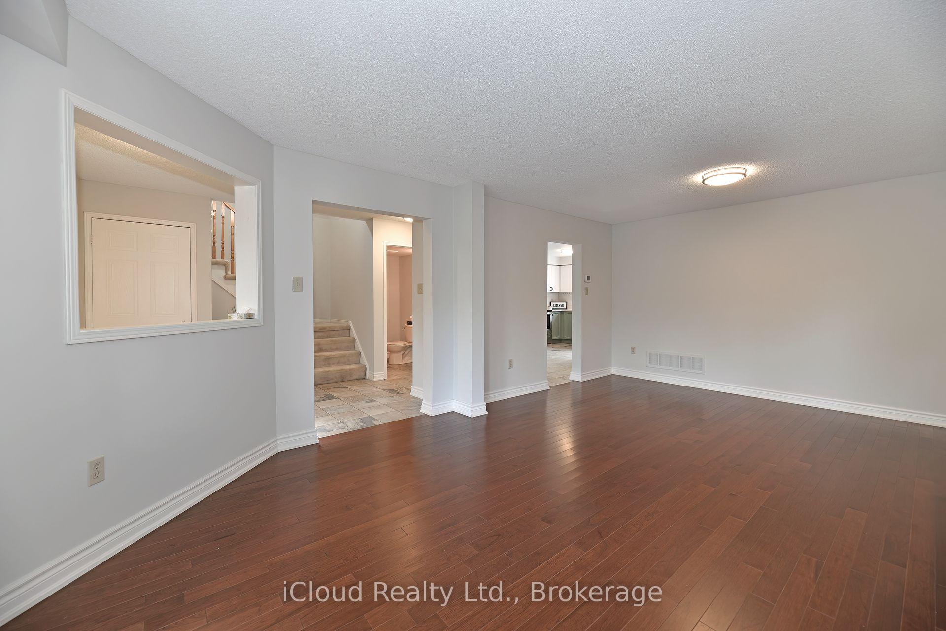 Photo 5 of 2845 Tradewind Drive, Mississauga, Meadowvale — HOMEH