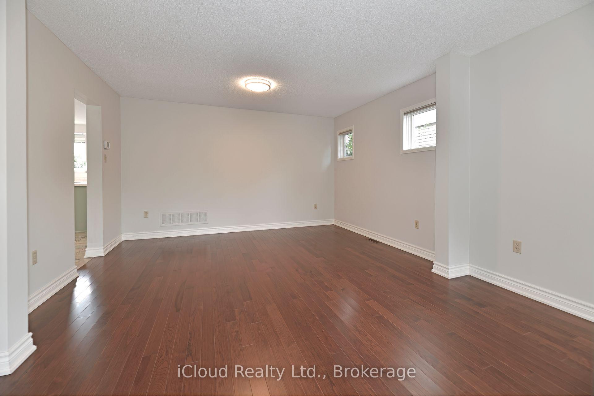 Photo 7 of 2845 Tradewind Drive, Mississauga, Meadowvale — HOMEH