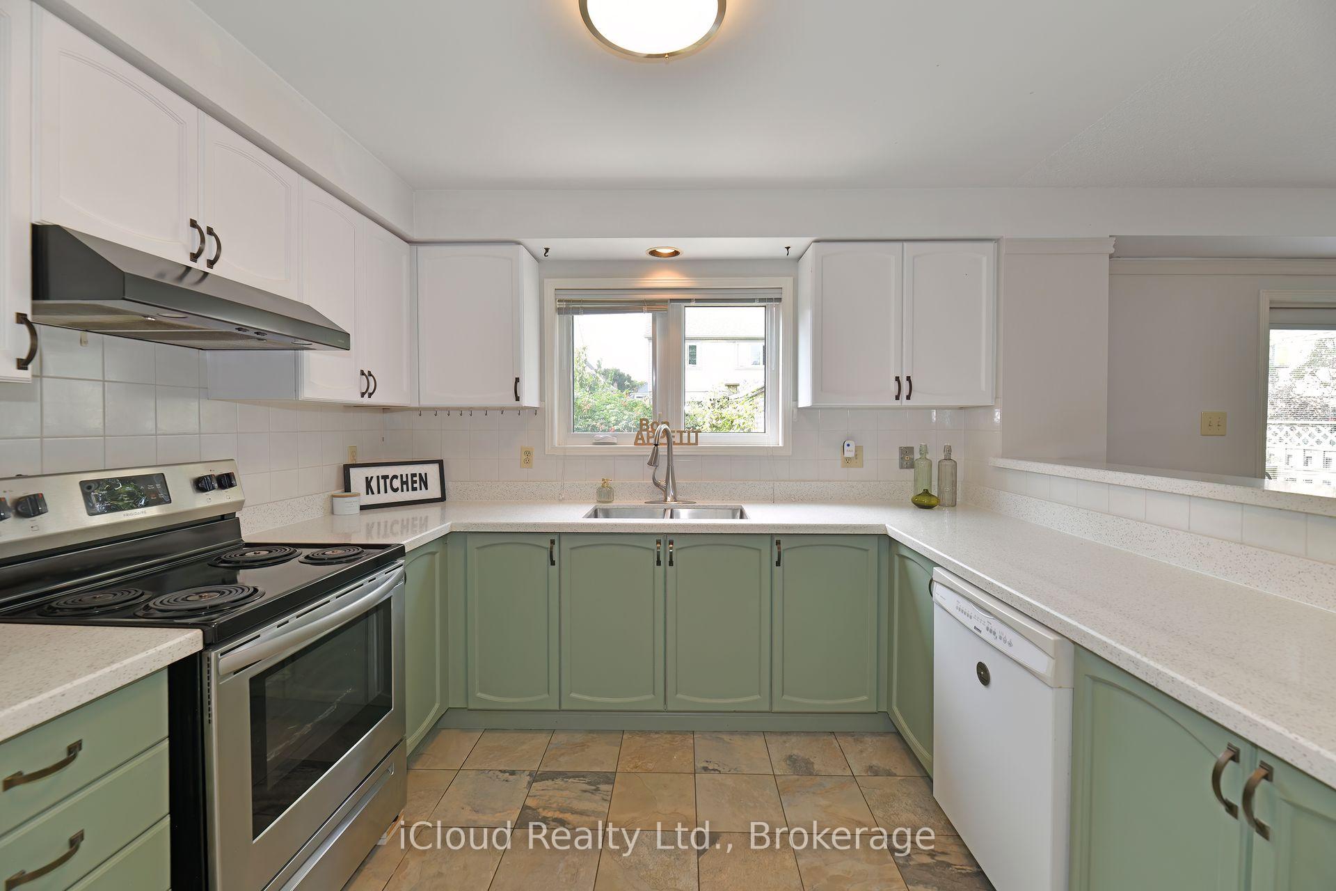 Photo 9 of 2845 Tradewind Drive, Mississauga, Meadowvale — HOMEH