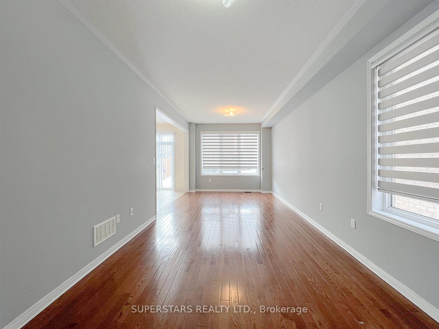 Photo 7 of 15 Jackson Eli Way, Markham, Cedarwood — HOMEH