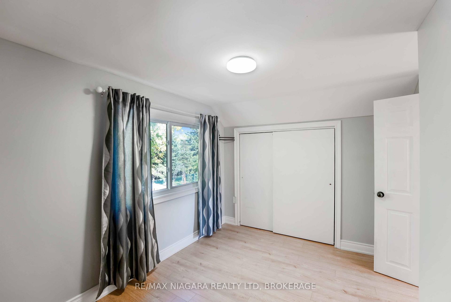 Photo 30 of 5231 Kitchener Street, Niagara Falls, Clifton Hill — HOMEH