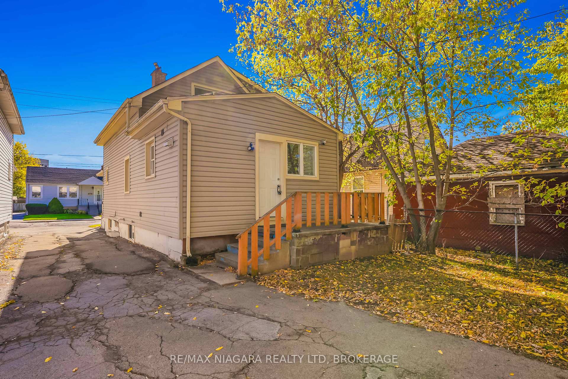 Photo 34 of 5231 Kitchener Street, Niagara Falls, Clifton Hill — HOMEH