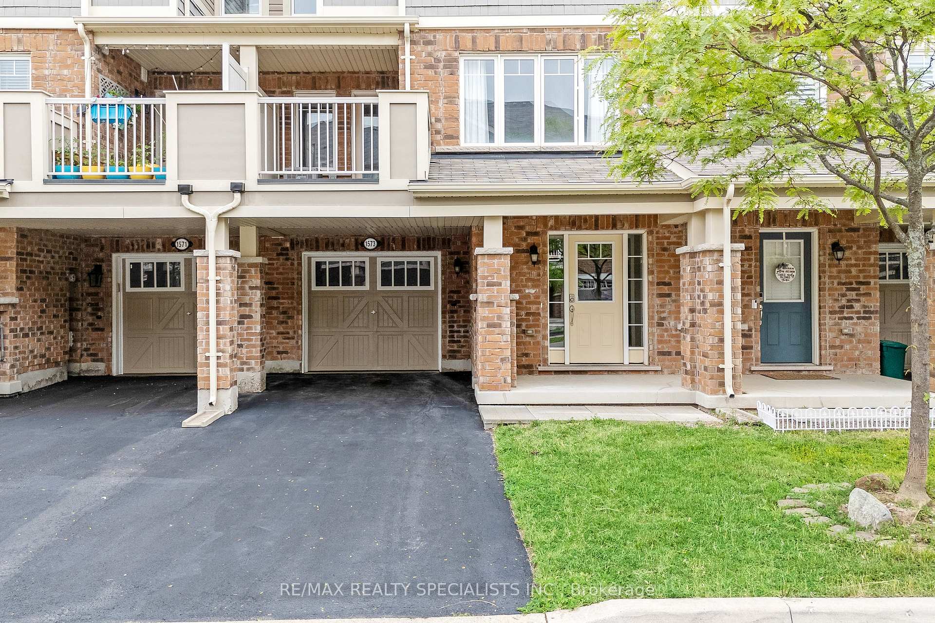 Photo 3 of 1573 Leblanc Court, Milton, Ford — HOMEH