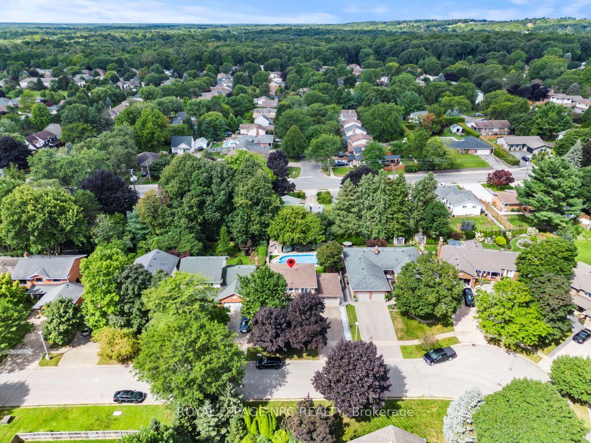 Photo 3 of 46 Millbridge Crescent, Pelham, Fonthill — HOMEH