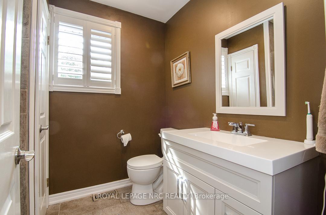 Photo 23 of 46 Millbridge Crescent, Pelham, Fonthill — HOMEH