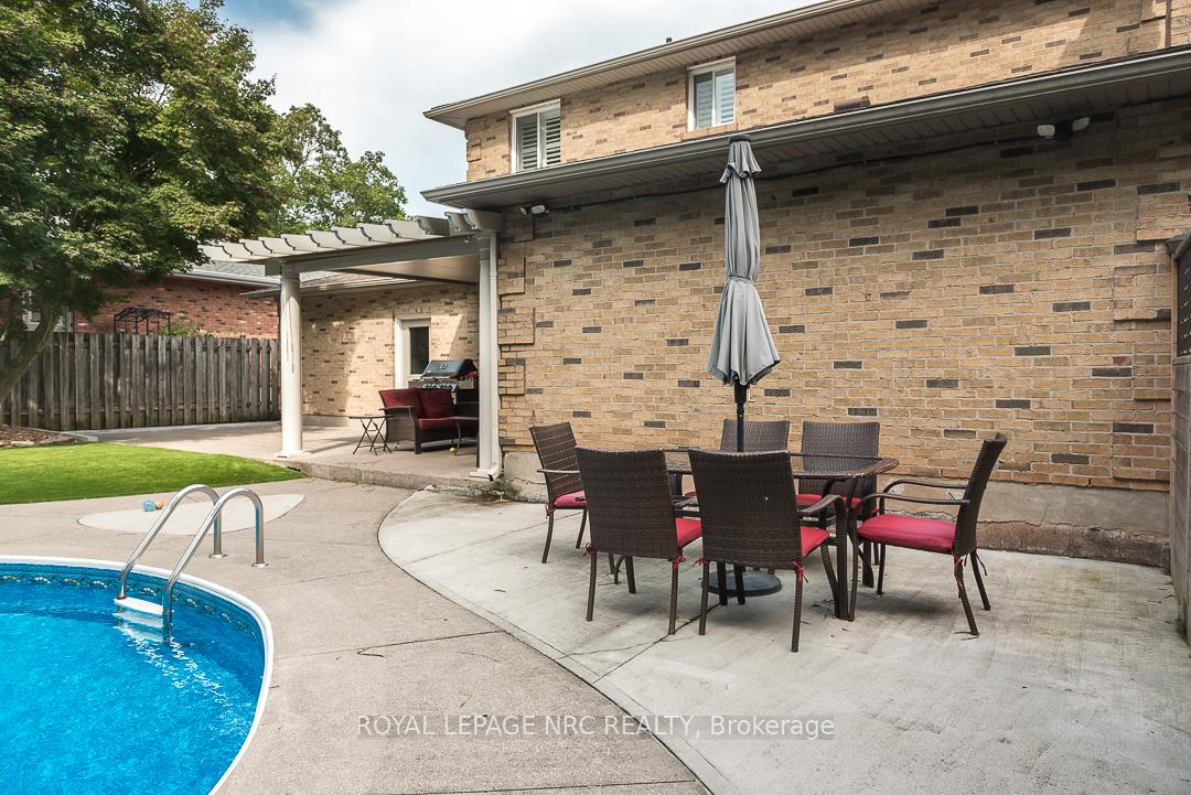 Photo 40 of 46 Millbridge Crescent, Pelham, Fonthill — HOMEH